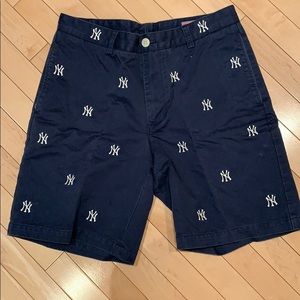 Men’s Vineyard Vines Yankee shorts